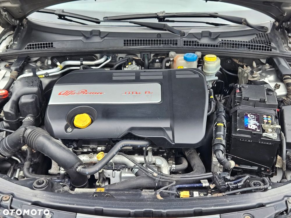 Alfa Romeo 159 1.9 JTDM 8V DPF Distinctive - 14
