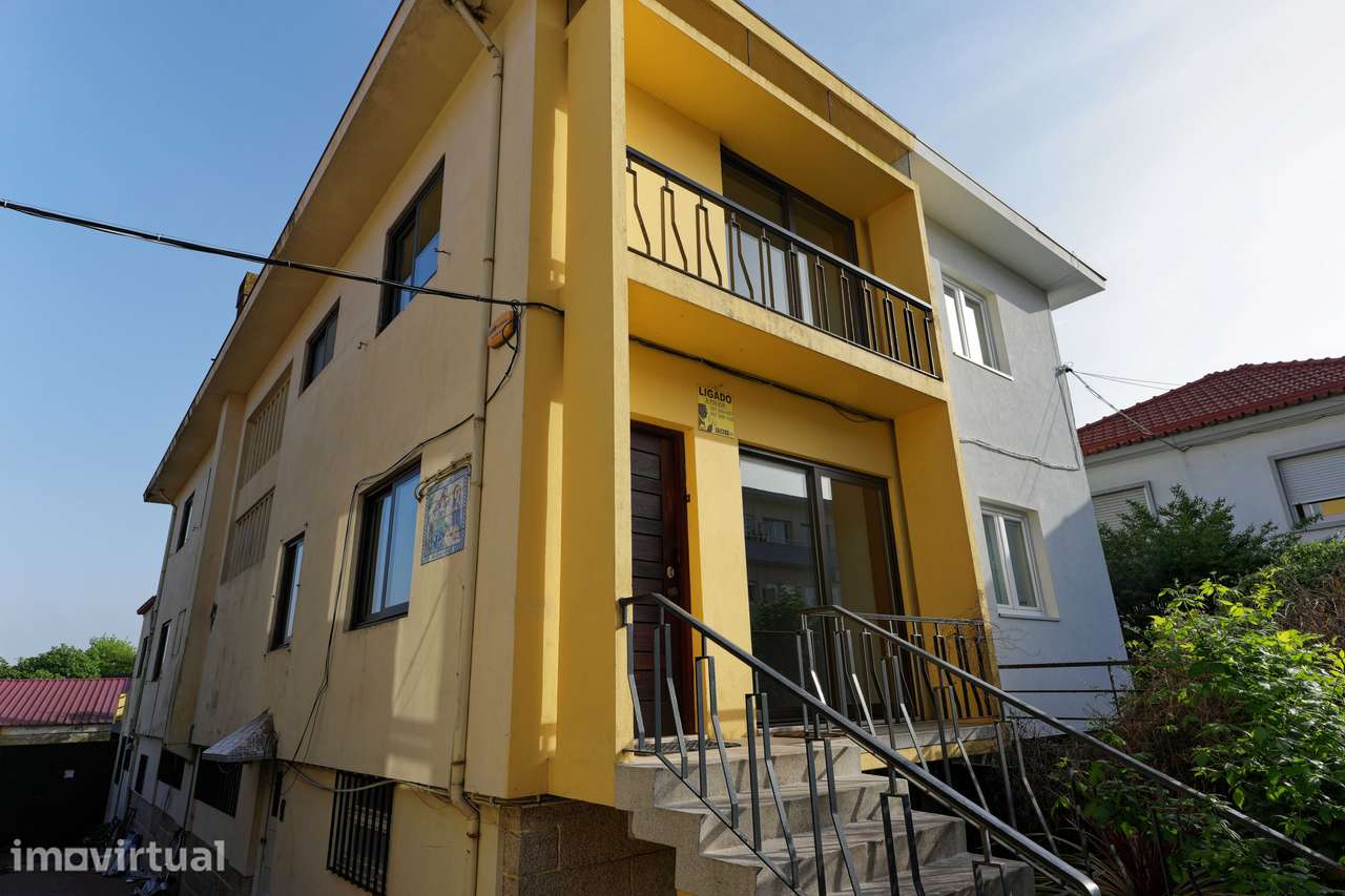 Moradia T4 para arrendamento na Rua de Pedro Hispano - Grande imagem: 2/26
