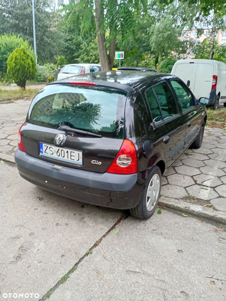 Renault Clio - 7