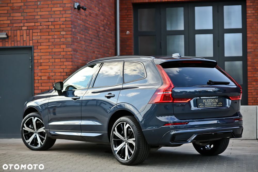 Volvo XC 60 B4 D AWD Ultimate Dark - 11