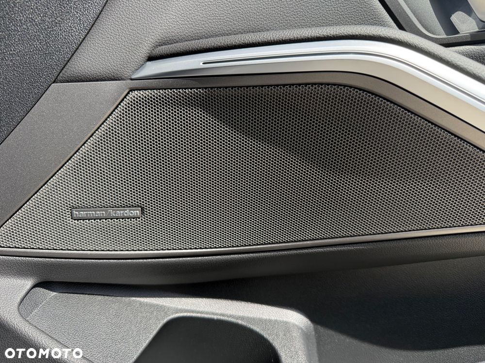 BMW Seria 3 320d xDrive M Sport Shadow - 13