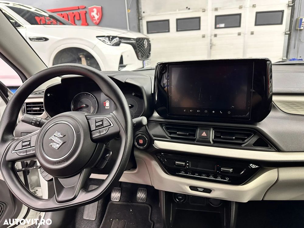 Suzuki Swift 1.2 Dualjet 12V MHEV Cool - 11