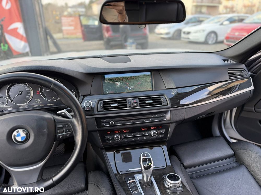 BMW Seria 5 525d xDrive Sport-Aut. Luxury Line - 19