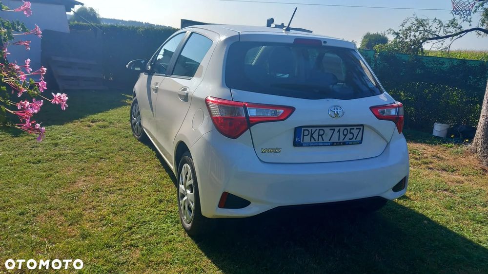 Toyota Yaris - 4