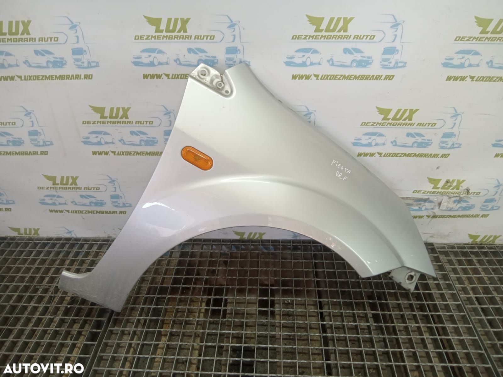 Aripa dreapta fata Ford Fiesta 5  [din 2001 pana  2007] - 1