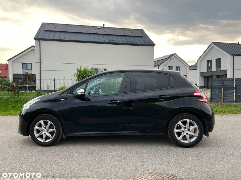 Peugeot 208 1.2 PureTech Style - 5