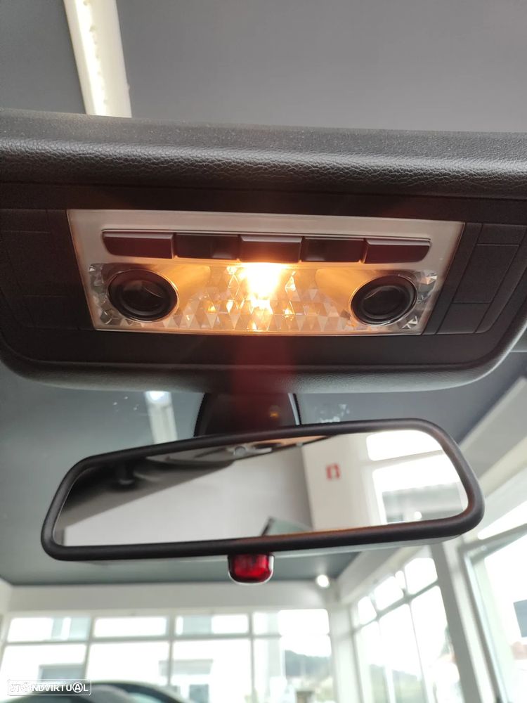 BMW 320 i M Sport Edition - 35