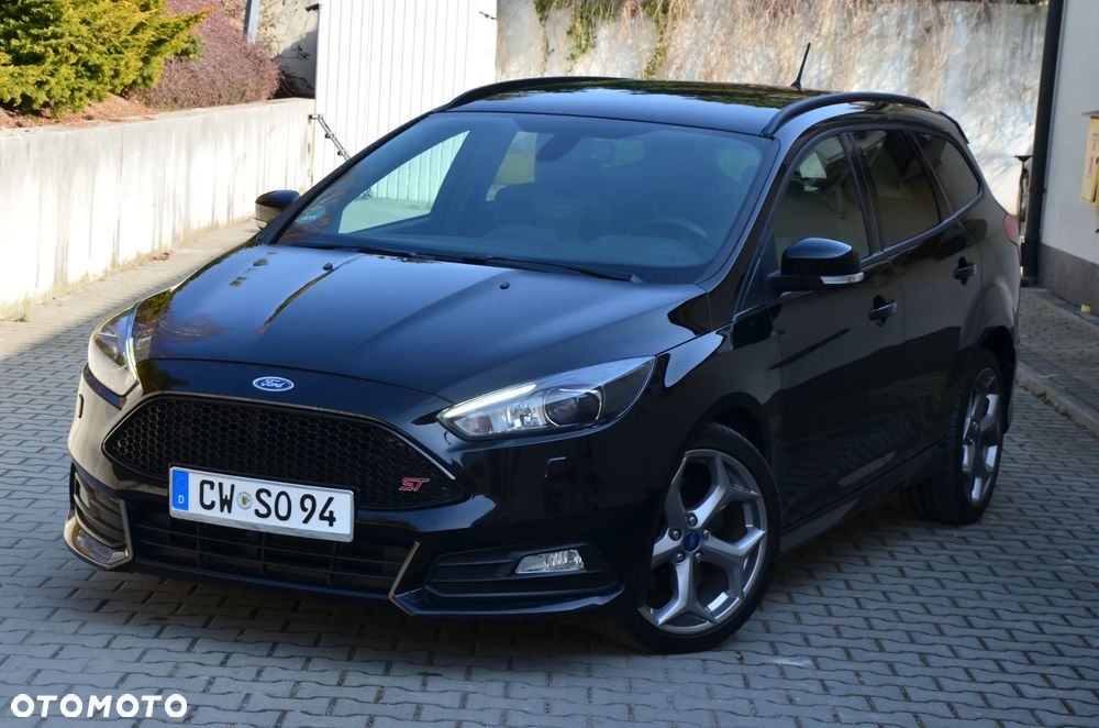 Ford Focus 2.0 TDCi ST mit Leder-Exclusiv-Paket - 31