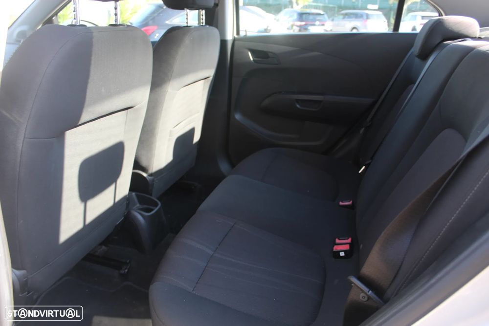 Chevrolet Aveo 1.3 VCDi LT - 9