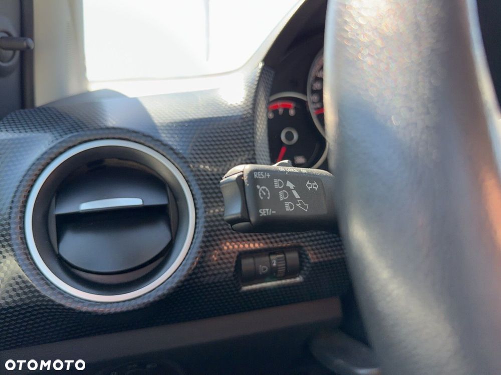 Volkswagen up! 1.0 move - 15