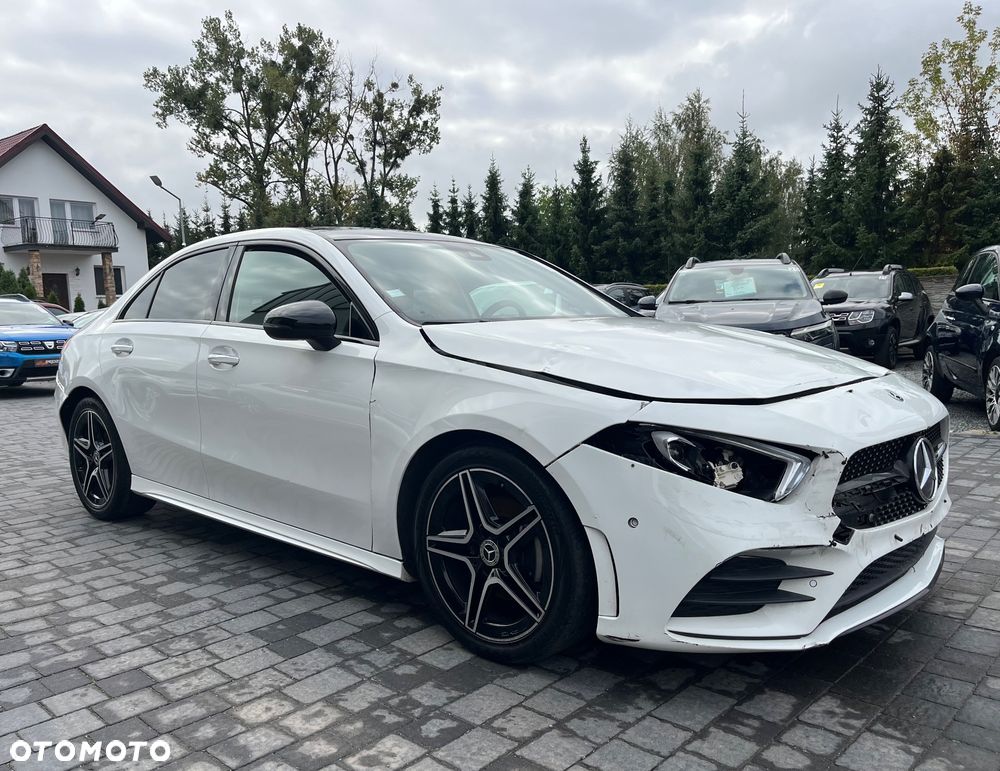 Mercedes-Benz Klasa A 180 d 7G-DCT AMG Line - 3