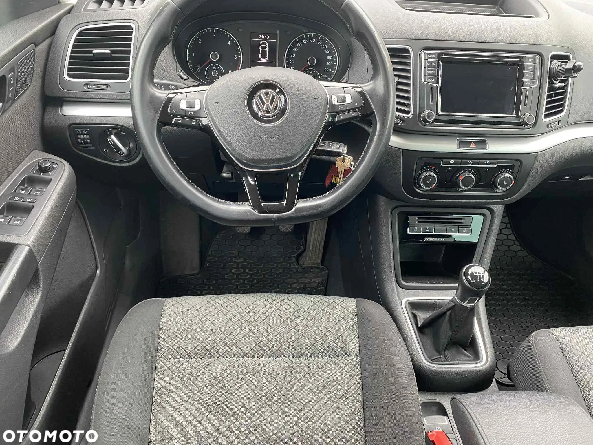 Volkswagen Sharan - 8