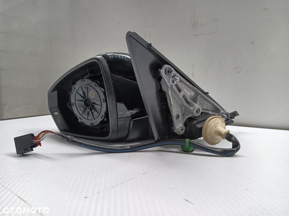 LUSTERKO LEWE 6 PIN AUDI A1 213856265 - 3