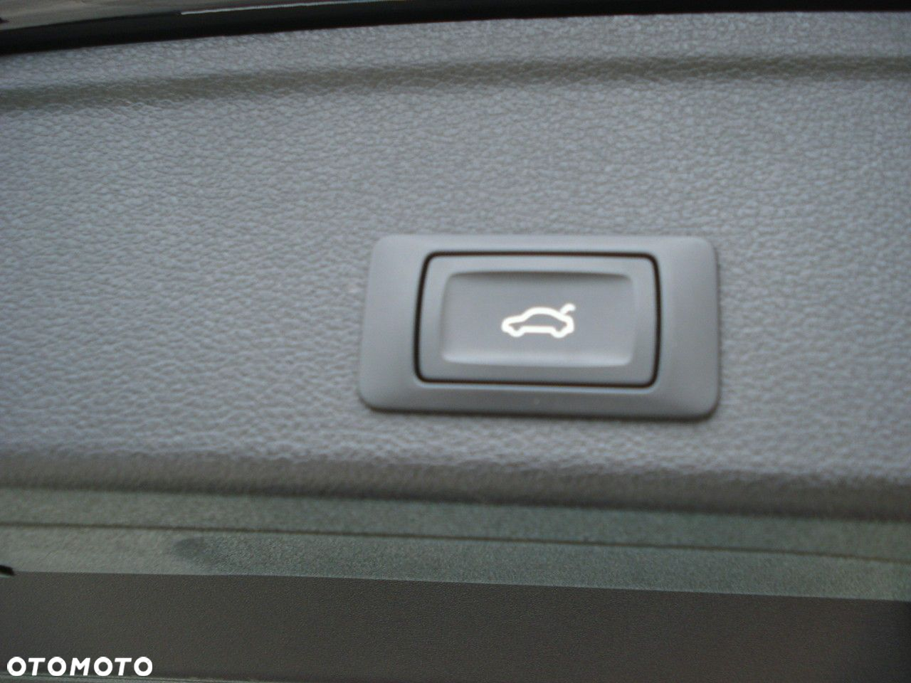 Audi A4 Avant 40 TFSI S tronic - 8