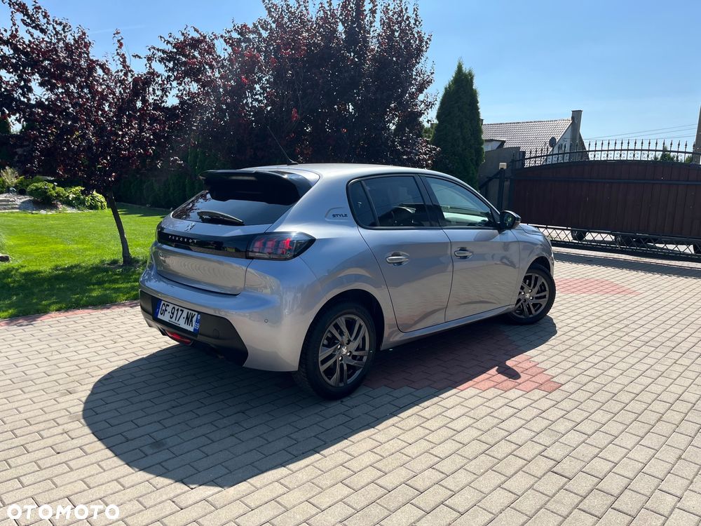 Peugeot 208 - 6