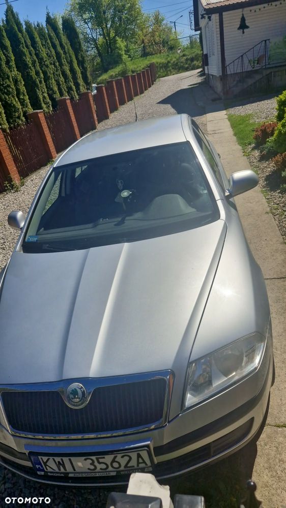 Skoda Octavia 1.6 Elegance - 2