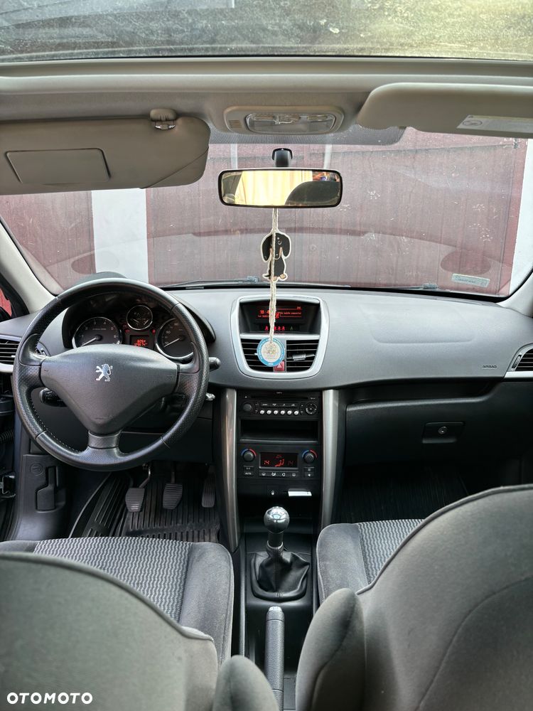 Peugeot 207 1.4 16V Presence - 5