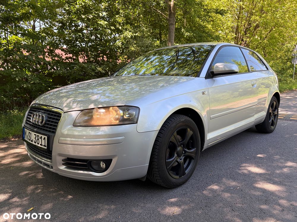 Audi A3 3-drzwiowe 1.6 Attraction - 1
