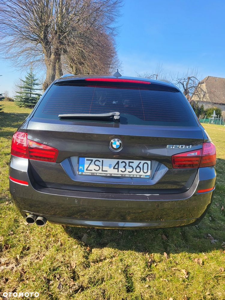BMW Seria 5 520d xDrive - 7
