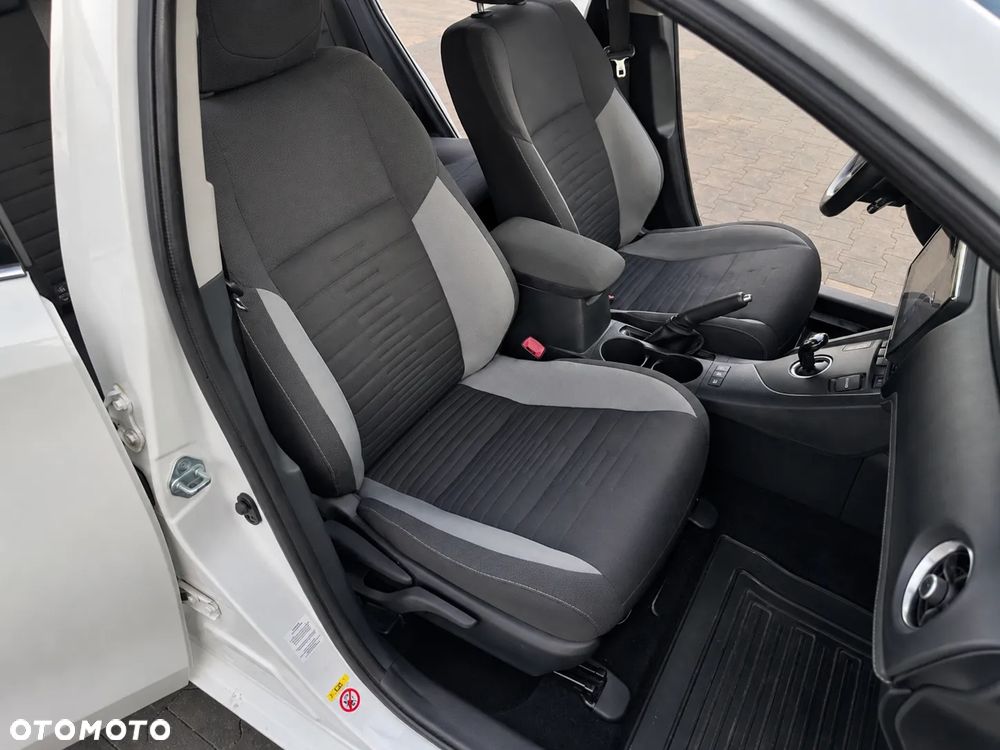 Toyota Auris - 17