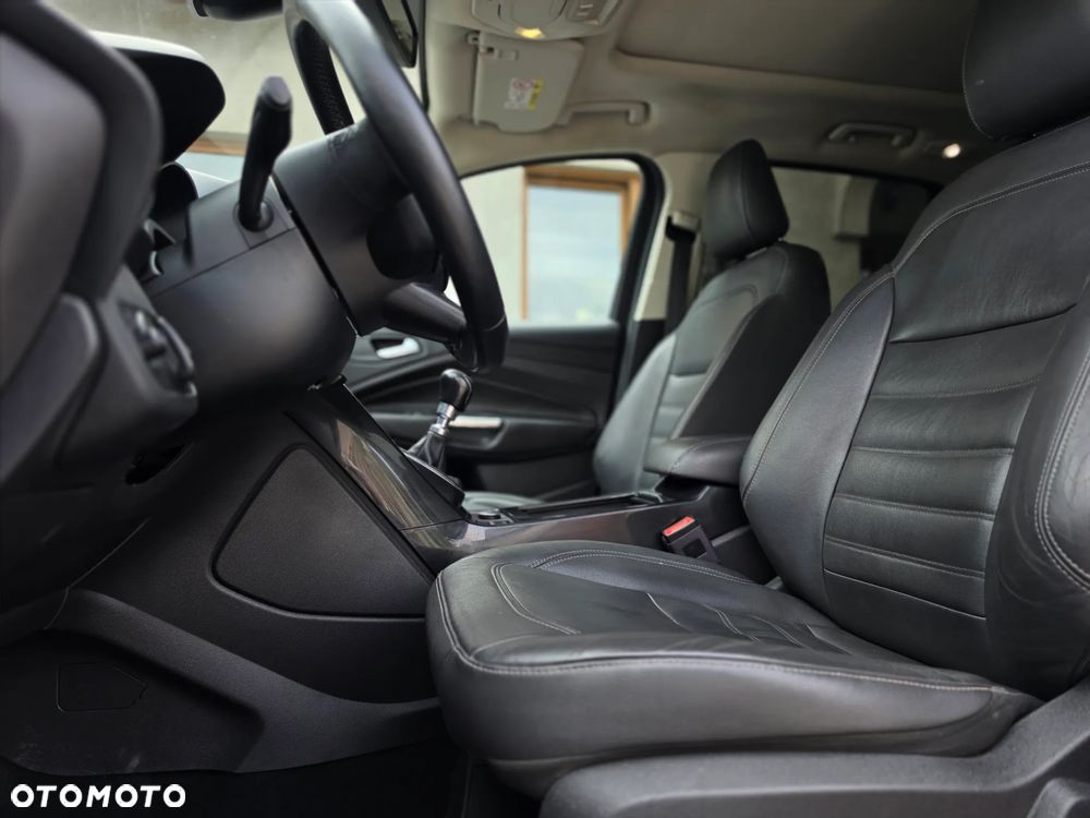 Ford Kuga - 16