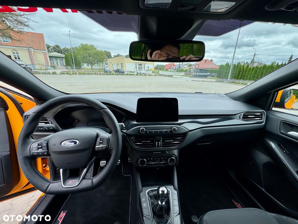 Ford Focus 2.3 EcoBoost S&S ST - 14