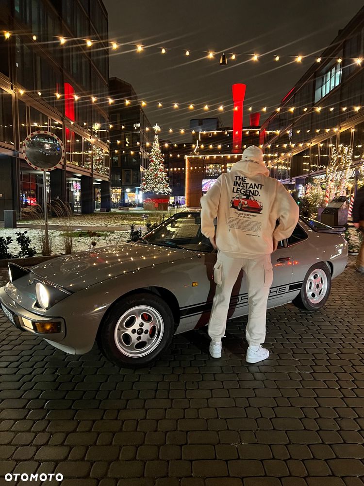 Porsche 924 - 8