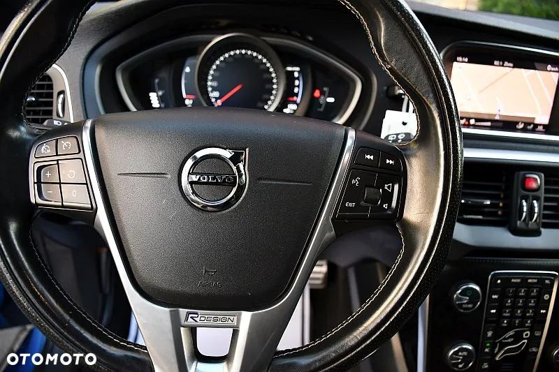 Volvo V40 D3 Drive-E SCR R-Design Momentum - 18
