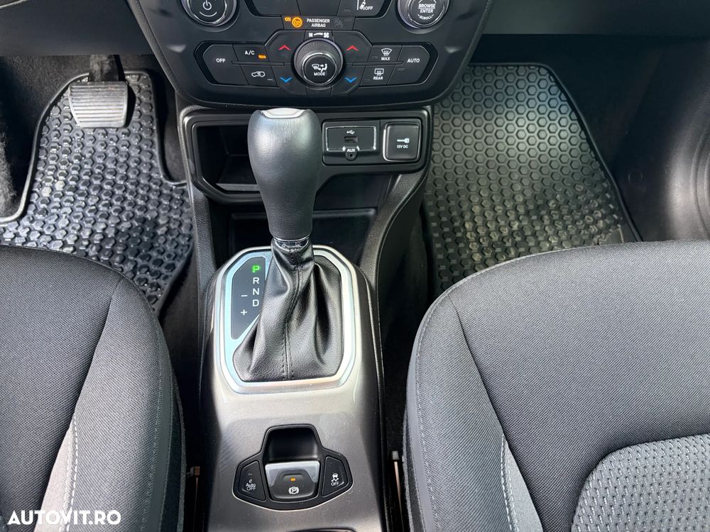 Jeep Renegade 1.5 FWD AT7 MHEV Limited - 26