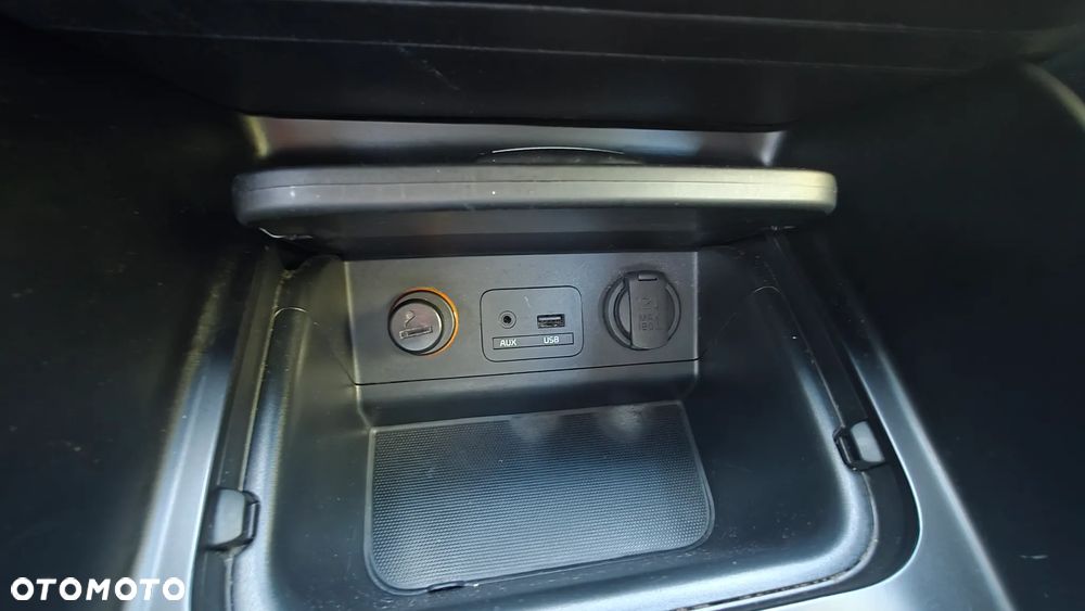 Kia Carens 1.7 CRDi Spirit - 26