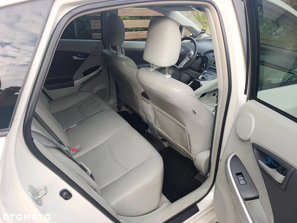 Toyota Prius 1.8 HSD Sol - 6