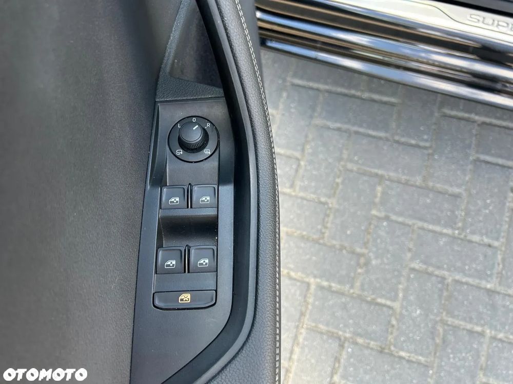 Skoda Superb 2.0 TSI Style DSG - 12