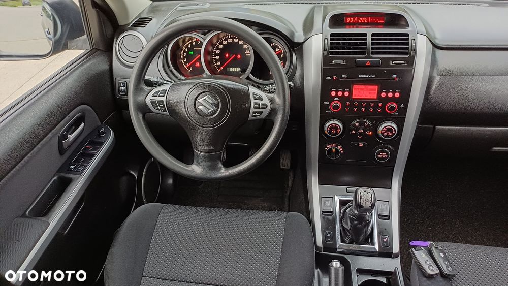 Suzuki Grand Vitara 2.0 Comfort - 19