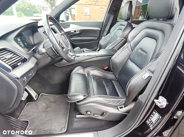 Volvo XC 90 D5 AWD R-Design 7os - 31
