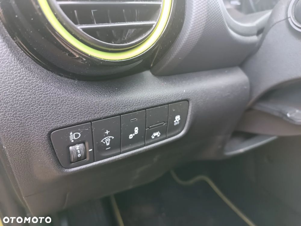 Hyundai Kona Advantage+ - 17