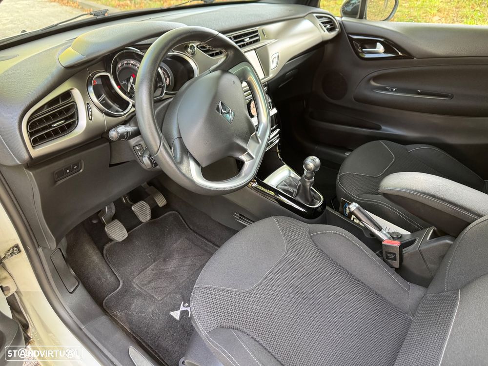 DS DS3 1.6 BlueHDi Black Lezard - 19