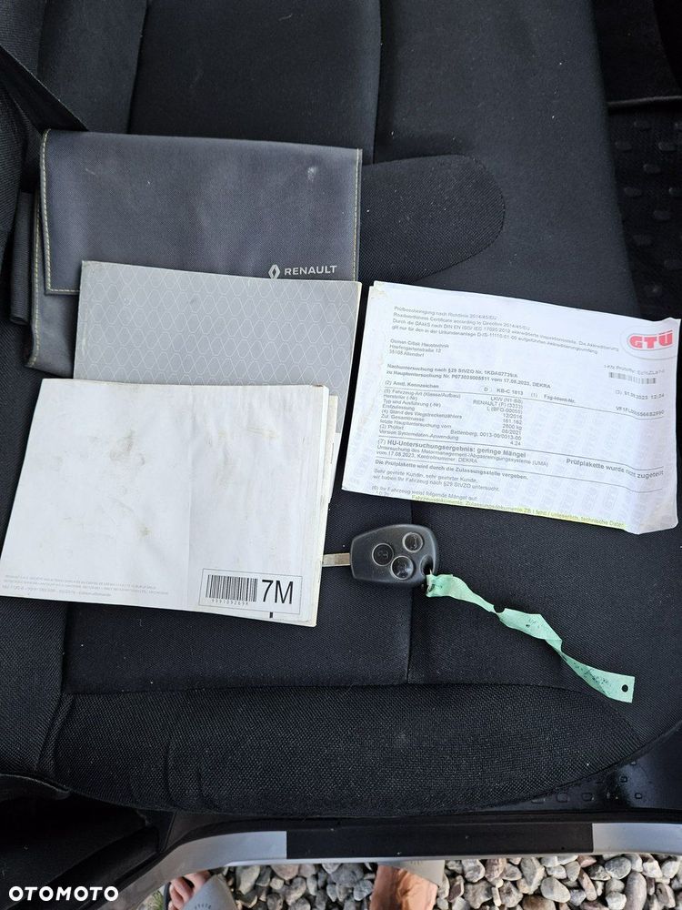 Renault Trafic - 14