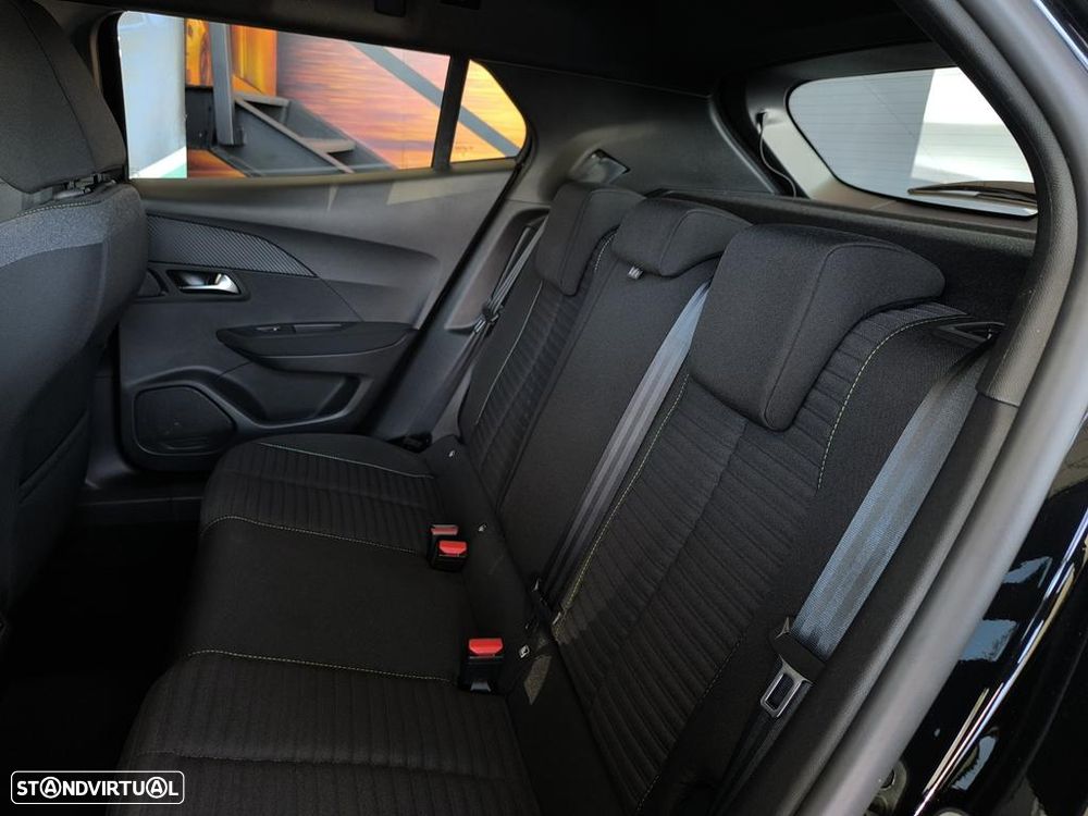Peugeot e-2008 54 kWh Active - 37