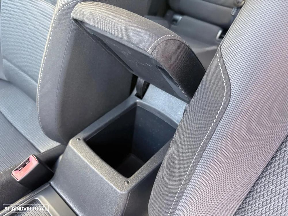 VW Golf 1.0 TSI Trendline - 32
