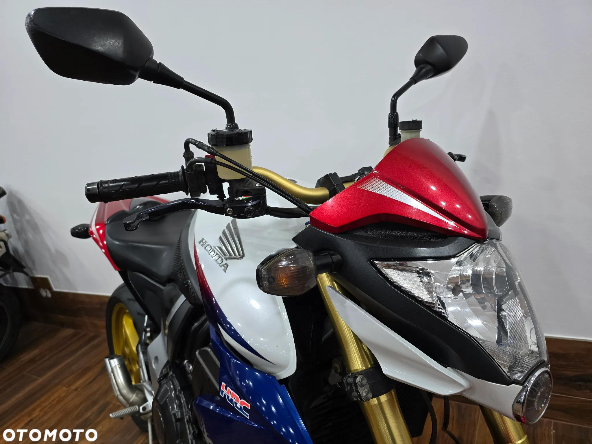 Honda CB - 4