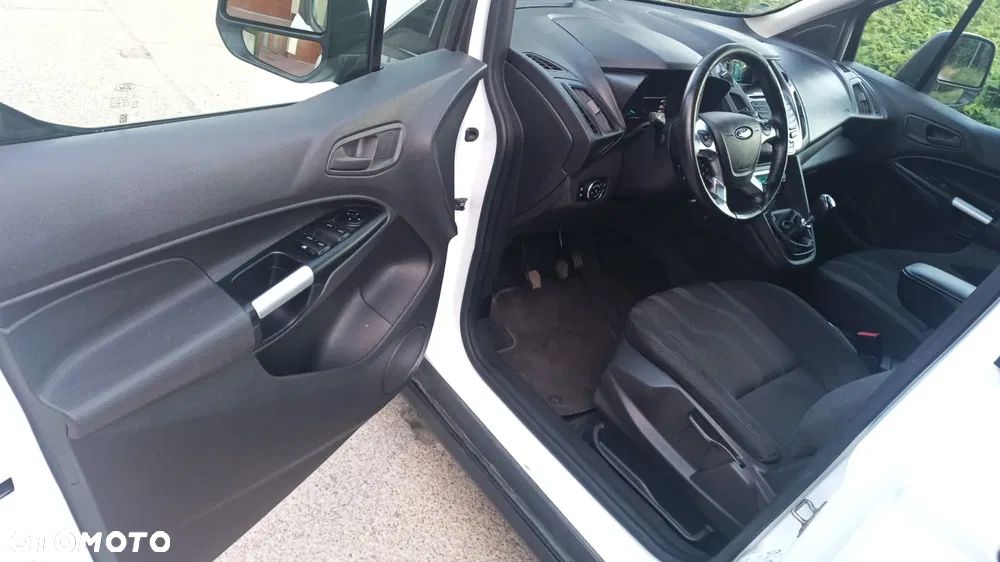 Ford Transit Connect - 8