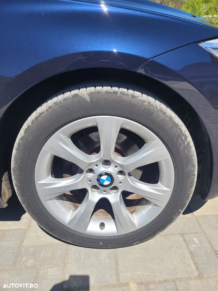 BMW Seria 3 320d xDrive - 9
