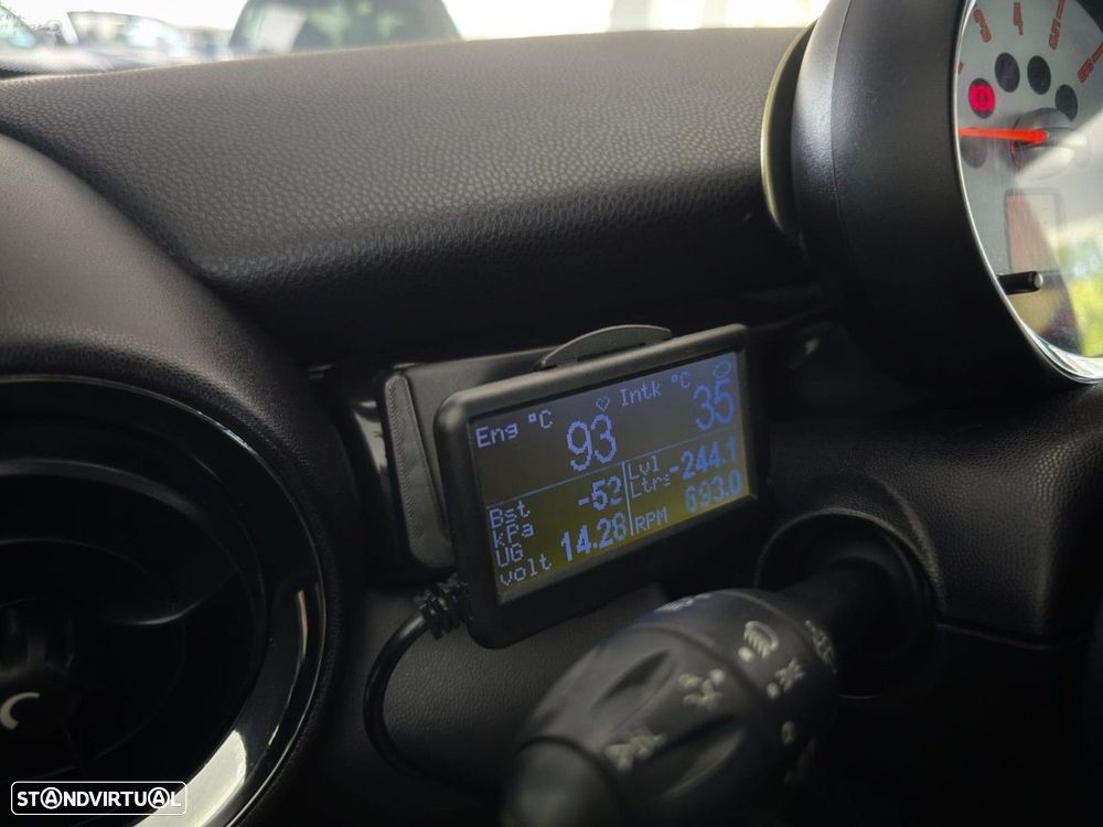 MINI 3 Portas John Cooper Works - 17