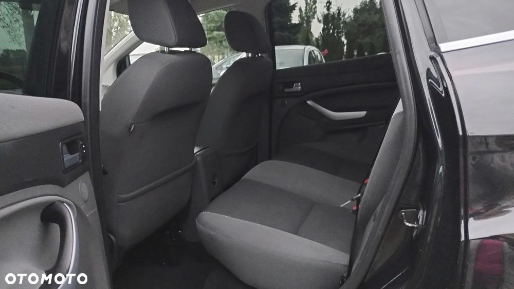 Ford Kuga 2.0 TDCi 2x4 Individual - 13
