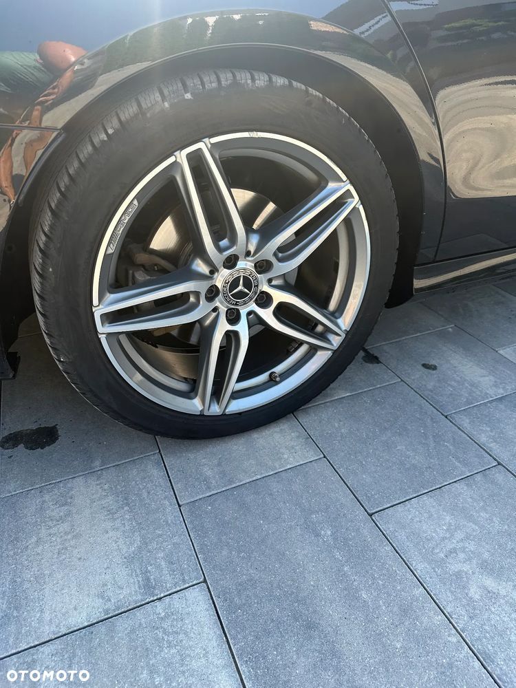 Mercedes-Benz Klasa E - 9