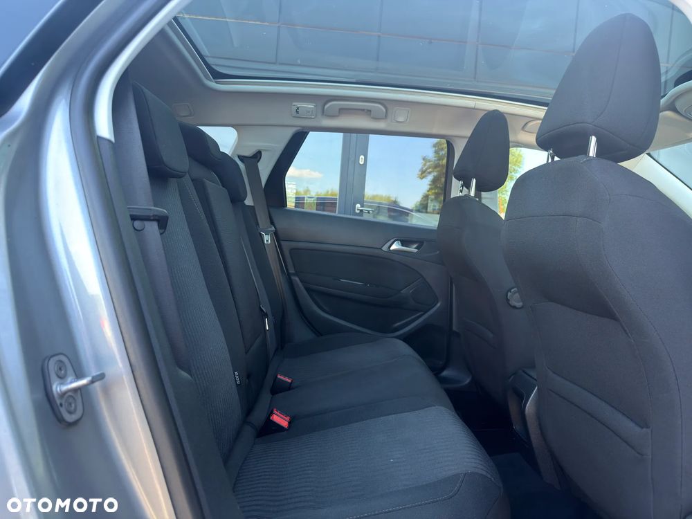 Peugeot 308 1.6 BlueHDi Allure S&S - 29