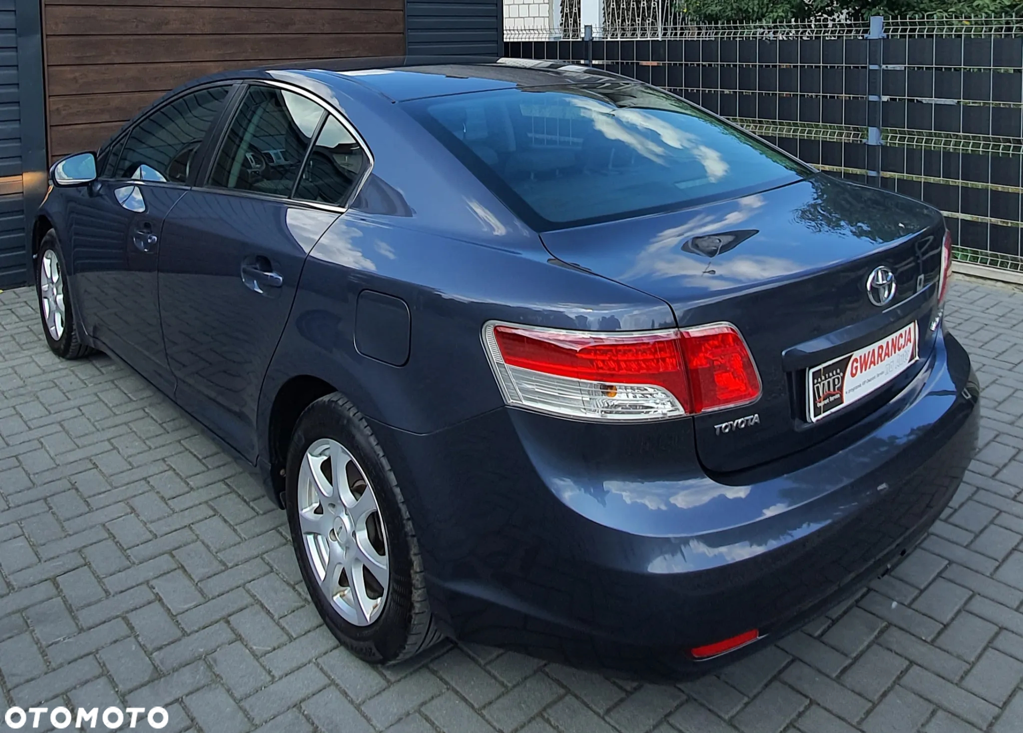 Toyota Avensis 1.8 Sol plus NAVI - 13