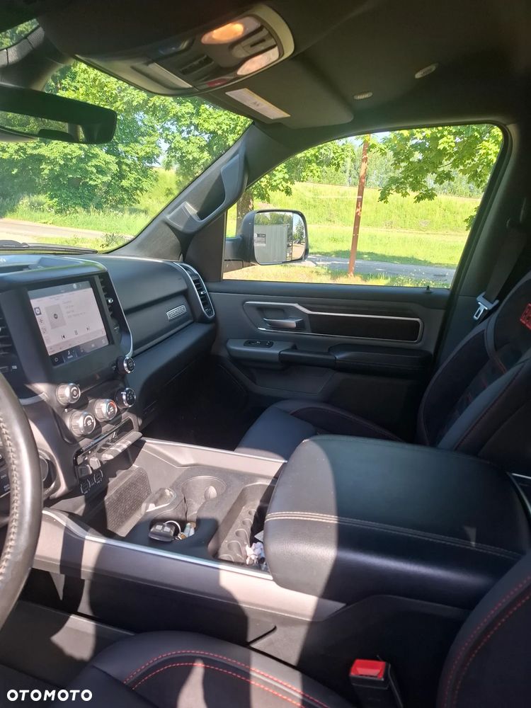 RAM 1500 5.7 Crew Cab Bighorn - 7