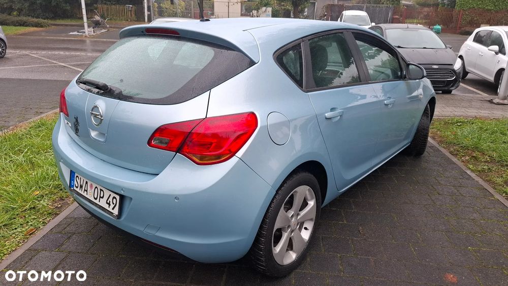 Opel Astra - 9