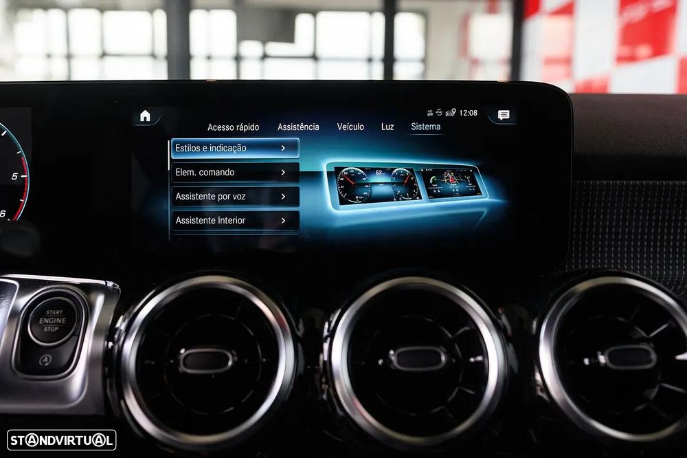 Mercedes-Benz GLB 200 d - 42